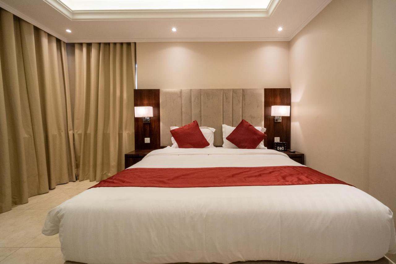 Апартаменты Dyafa Luxury Эль-Хубар Экстерьер фото