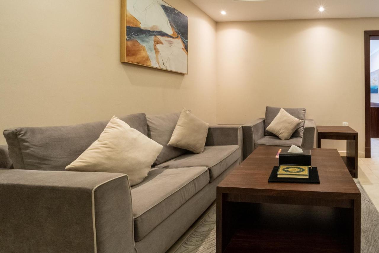 Апартаменты Dyafa Luxury Эль-Хубар Экстерьер фото